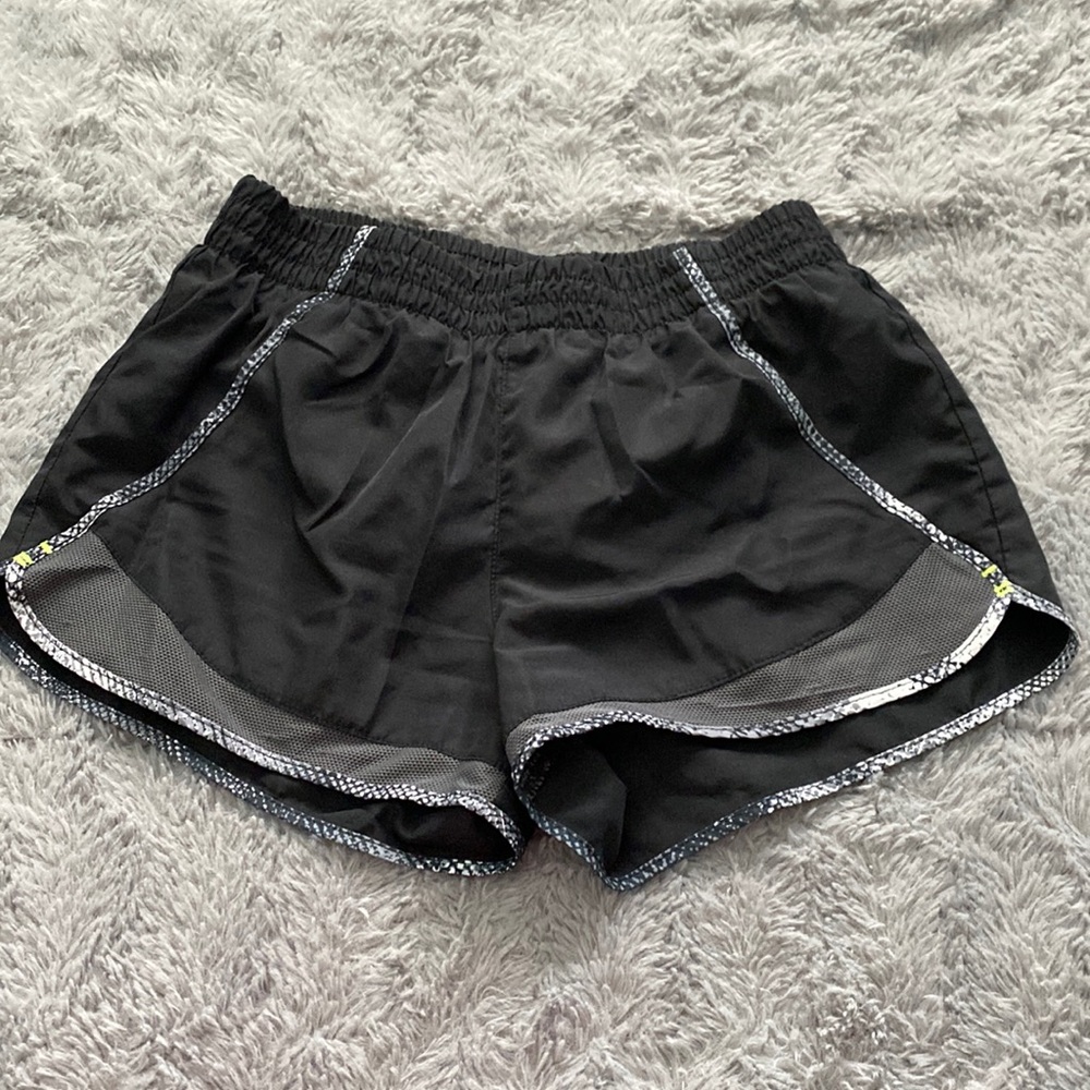 SO lined sports shorts